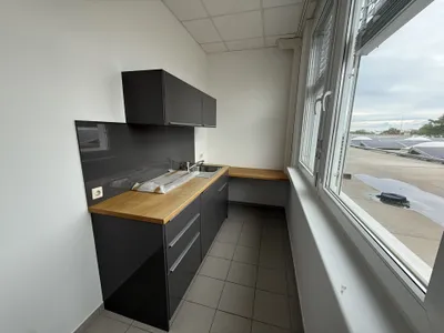 4-Zimmer-Gewerbeimmobilie mieten in Baden – 208 m², € 3.010 – Bild 10 von 12