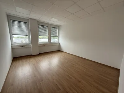 4-Zimmer-Gewerbeimmobilie mieten in Baden – 208 m², € 3.010 – Bild 9 von 12