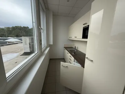 4-Zimmer-Gewerbeimmobilie mieten in Baden – 208 m², € 3.010 – Bild 4 von 12
