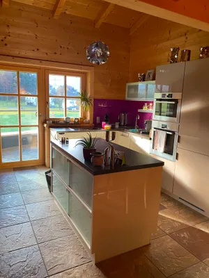 2-Zimmer-Wohnung mieten in Hallein – 57 m², € 1.300 – Bild 2 von 3