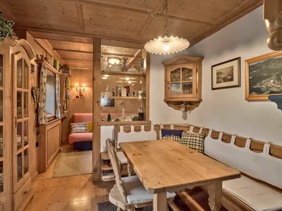 5-Zimmer-Haus kaufen in Kitzbühel – 158 m², € 1.850.000 – Bild 3 von 5