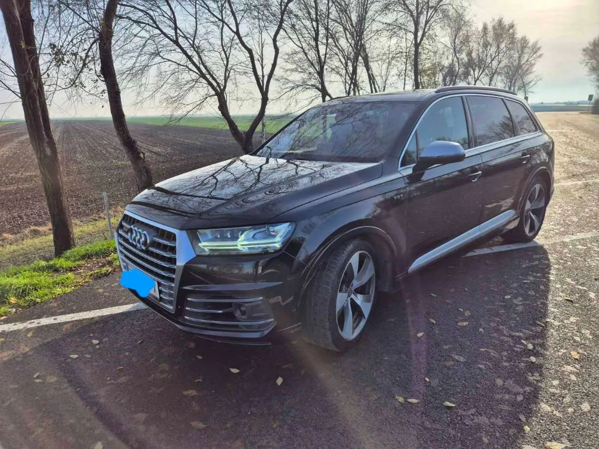 Audi Q7 2017 photo 2