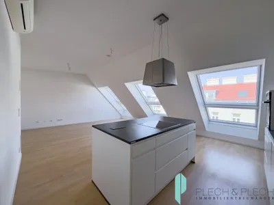 Provisionsfrei - Moderne Dachgeschosswohnung mit großer Terrasse!