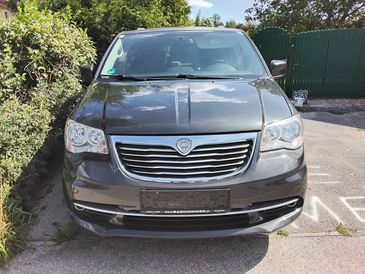 Lancia Voyager