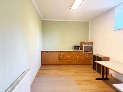 Gewerbeimmobilie mieten in Vöcklabruck – 637 m², € 3.379 – Bild 4 von 6