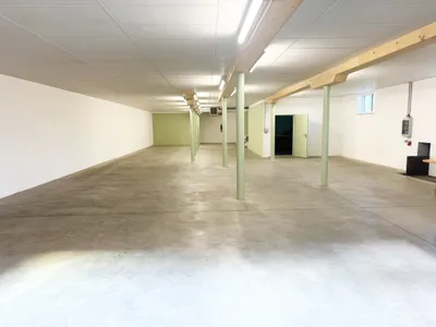 Gewerbeimmobilie mieten in Vöcklabruck – 637 m², € 3.379 – Bild 1 von 6