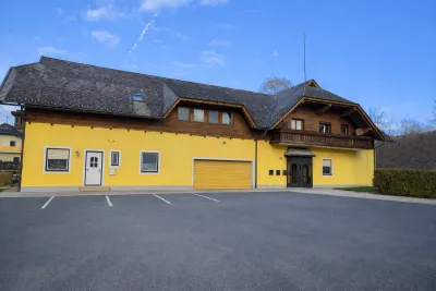 16-Zimmer-Gewerbeimmobilie kaufen in Klagenfurt Land – 340 m², € 590.000 – Bild 2 von 14