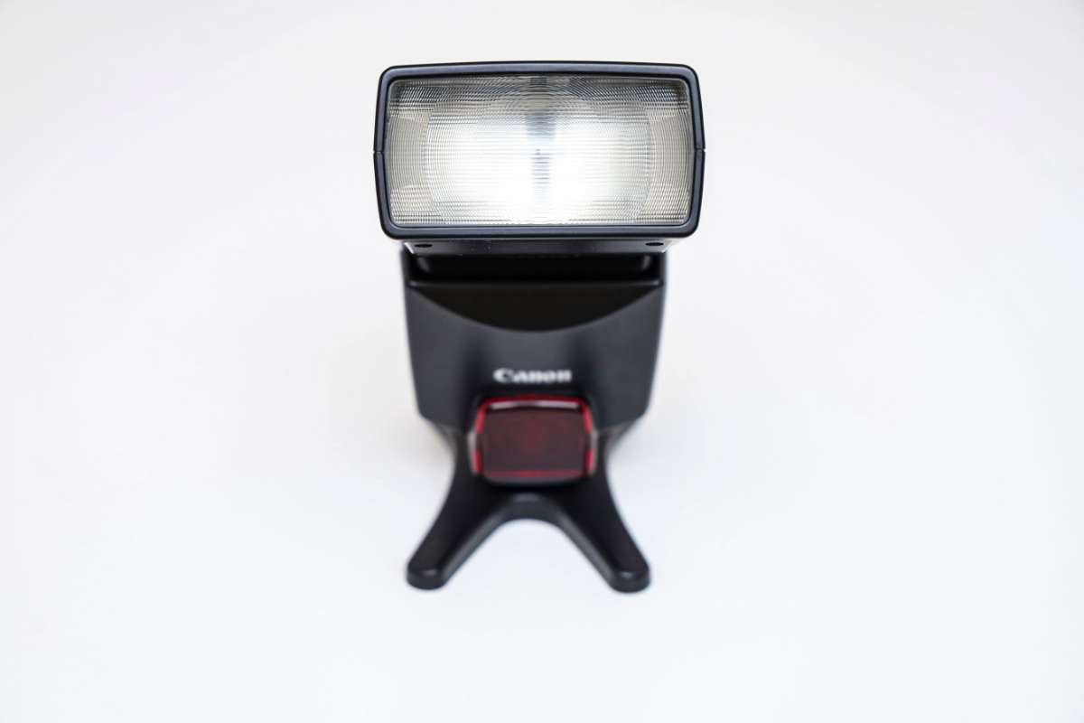 CANON SPEEDLITE 380EX BLITZGERÄT INKL. BATTERIEN, EXTERNER BLITZ, AUFSTECKBLITZ FÜR ALLE CANON EOS SPIEGELREFLEXKAMERAS / VERSAND MÖGLICH!