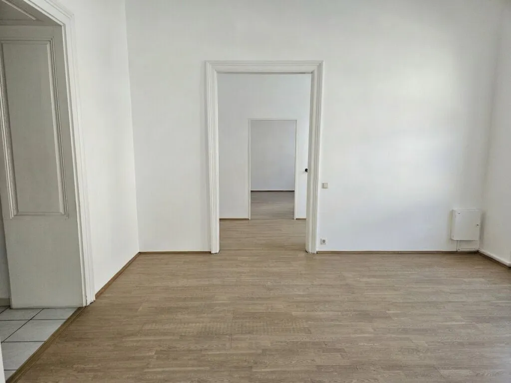 Büro mit Wohnmöglichkeit nähe Gersthofer Platz - Ansicht 3