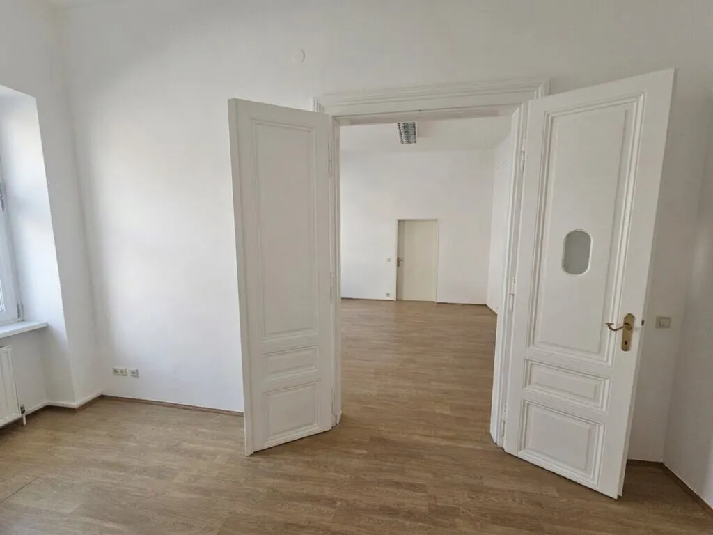 Büro mit Wohnmöglichkeit nähe Gersthofer Platz - Ansicht 2