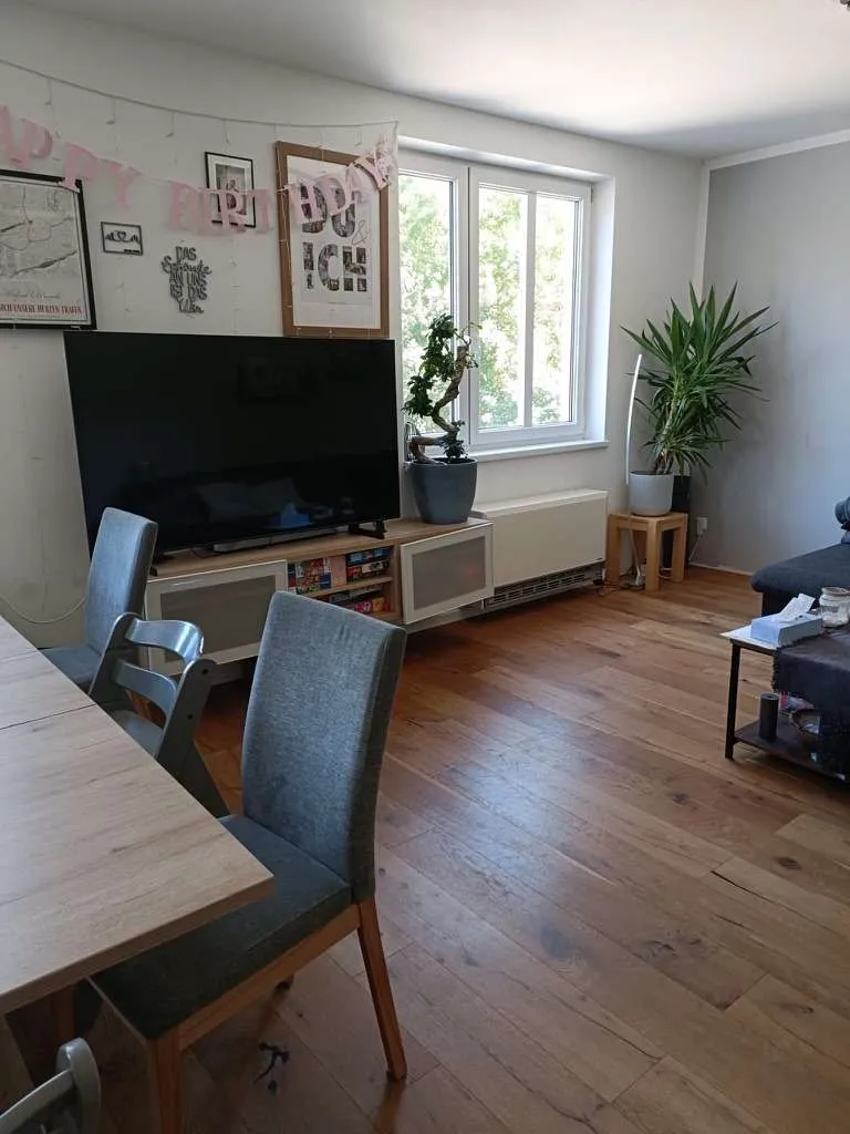 [Provisionsfrei] Helle Eigentumswohnung mit Balkon, Garage und Blick ins Grüne in Innermanzing - Ansicht 2