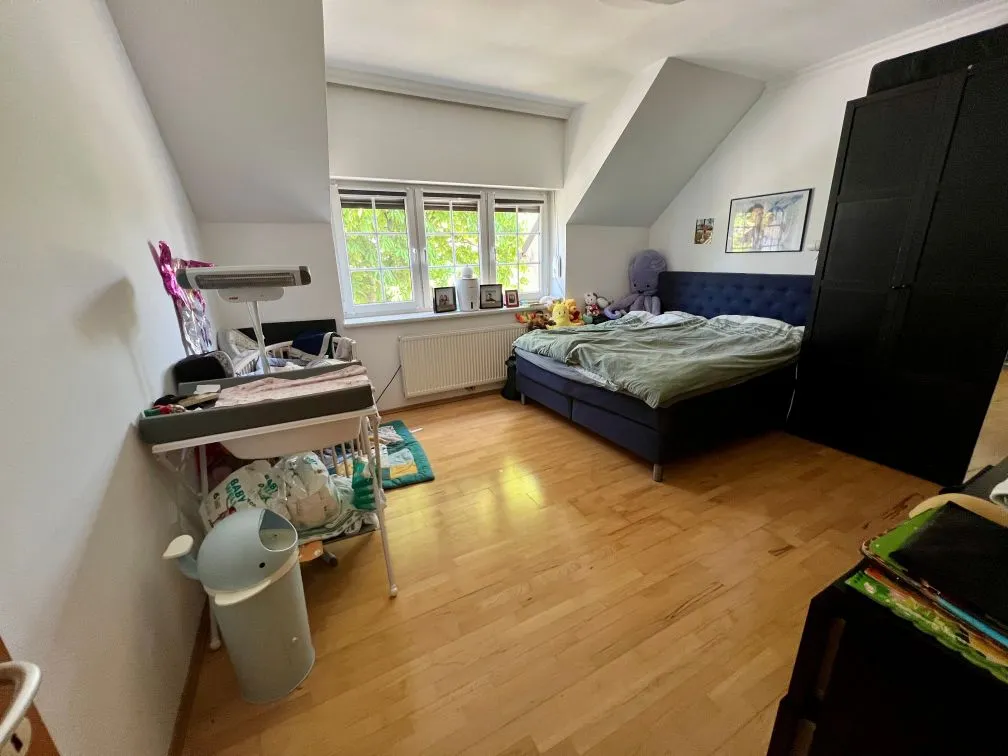 FAMILIENHIT ! 4-ZIMMER-Eigentumswohnung ! Top Anbindung ! - Ansicht 3