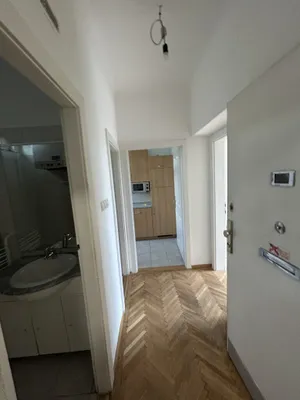 Helle freundliche 1,5 Zimmer Wohnung mit Terrasse – Bild 2