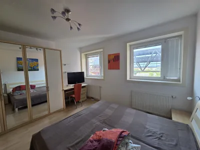 Hochwertig eingerichtete Wohnung in der Wienerberg City mit französischem Balkon – Bild 3