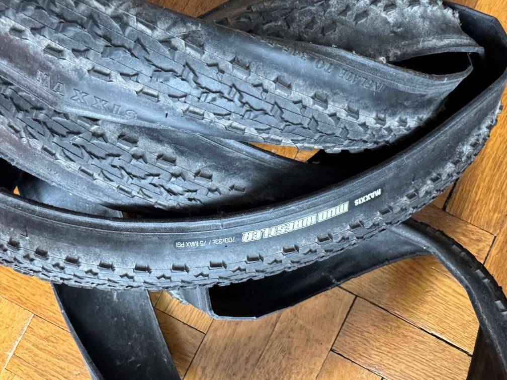 Fahrradreifen Gravel / Cyclocross - Mantel Muxxis Mud Wrestler 28 Zoll (700  x 33C),  25,- (1150 Wien) - willhaben