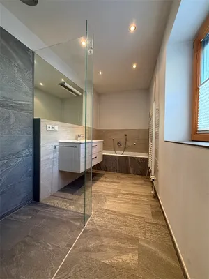 Gewerbeimmobilie kaufen in Innsbruck – 178 m² – Bild 7 von 9