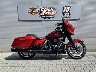 Harley-Davidson Street Glide FLHX Whiskey Fire