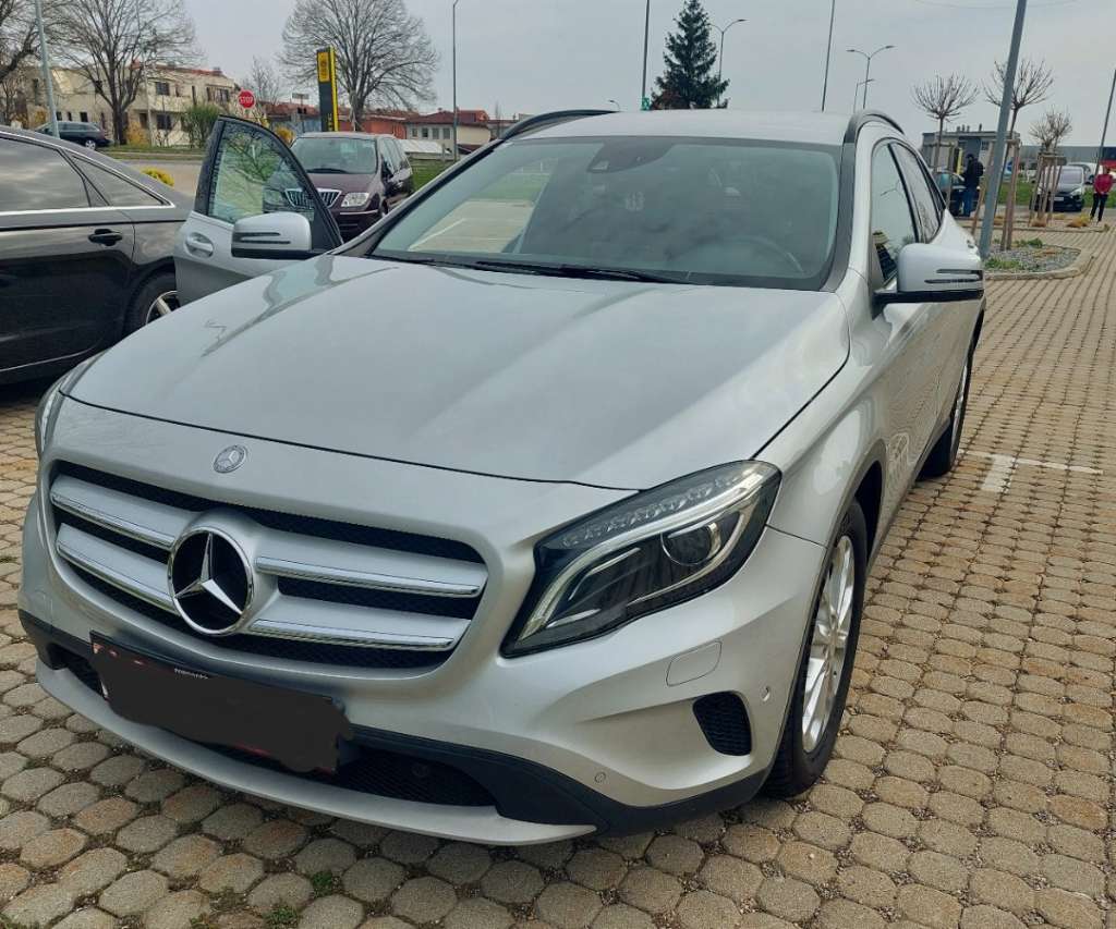 Mercedes-Benz GLA-Klasse GLA 220 CDI 4MATIC SUV / Geländewagen