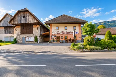 8-Zimmer-Immobilie kaufen in Villach Land – 323 m², € 470.000 – Bild 1 von 20