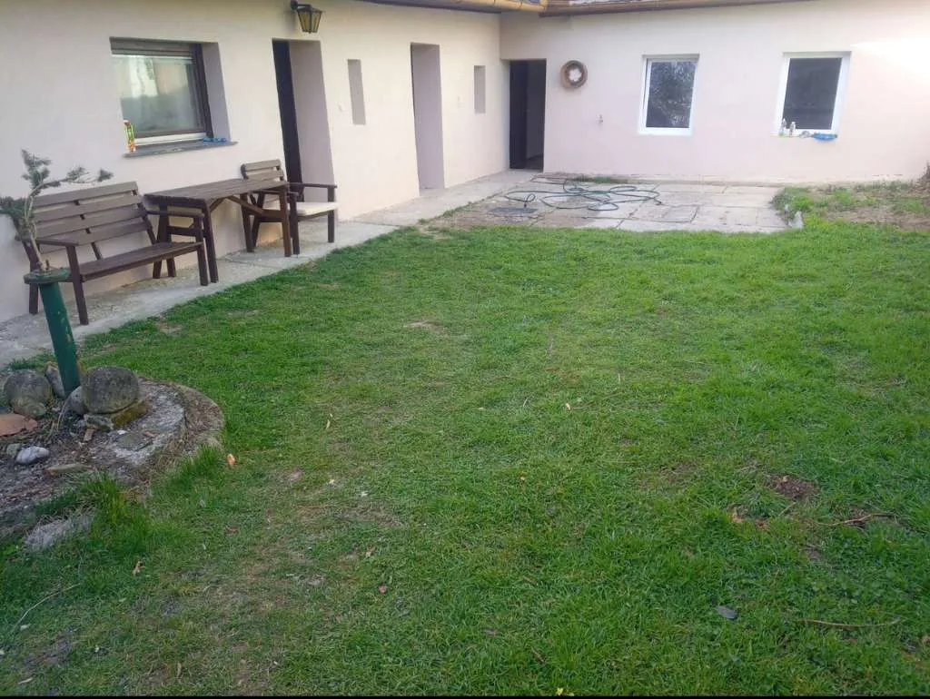 Charmantes Haus mit großem Garten zu verkaufen - 620 m² Grundstück - Ansicht 3