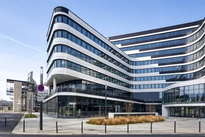 Gewerbeimmobilie mieten in Bruck an der Leitha – 375 m², € 20 – Bild 1 von 9
