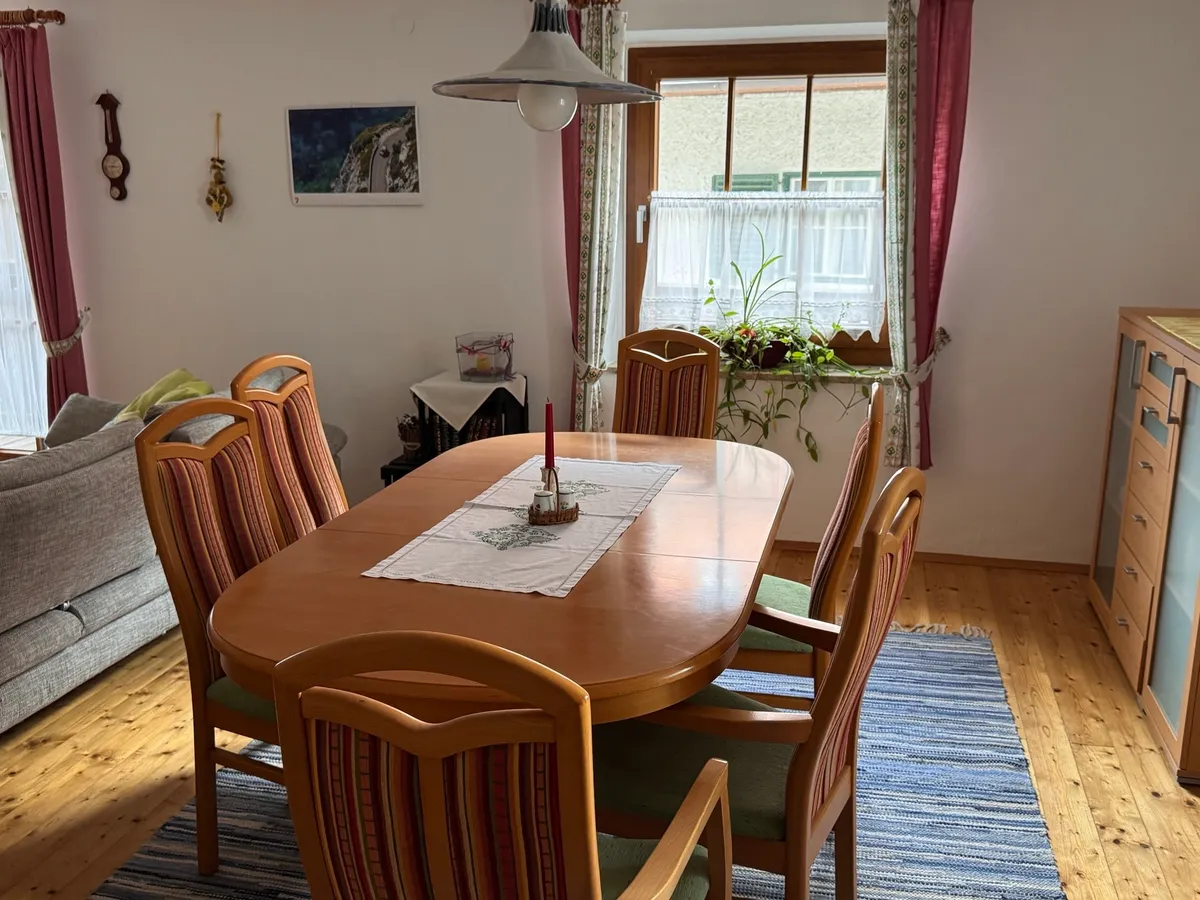 Gemütliche Wohnung nahe dem See - Mondsee Einfach und gemütlich mit Potential - Ansicht 2