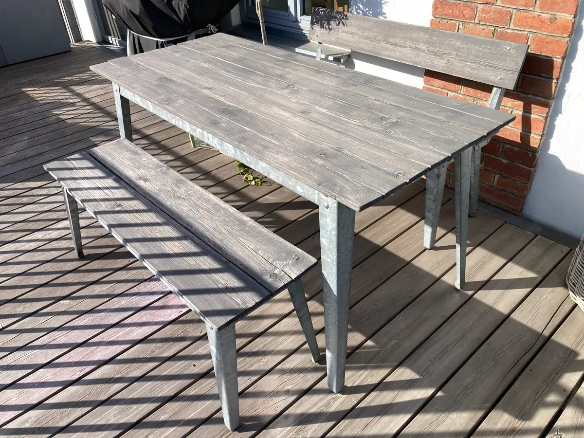 Terassenmöbel Gartenmöbel stabil, € 90,- (2491 Steinbrunn)