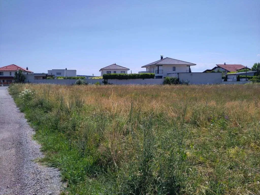 Rarität für Bauträger und Familien: Provisionsfreies Baugrundstück im Nordburgenland, Bauplatz 2248 m² - Ansicht 2
