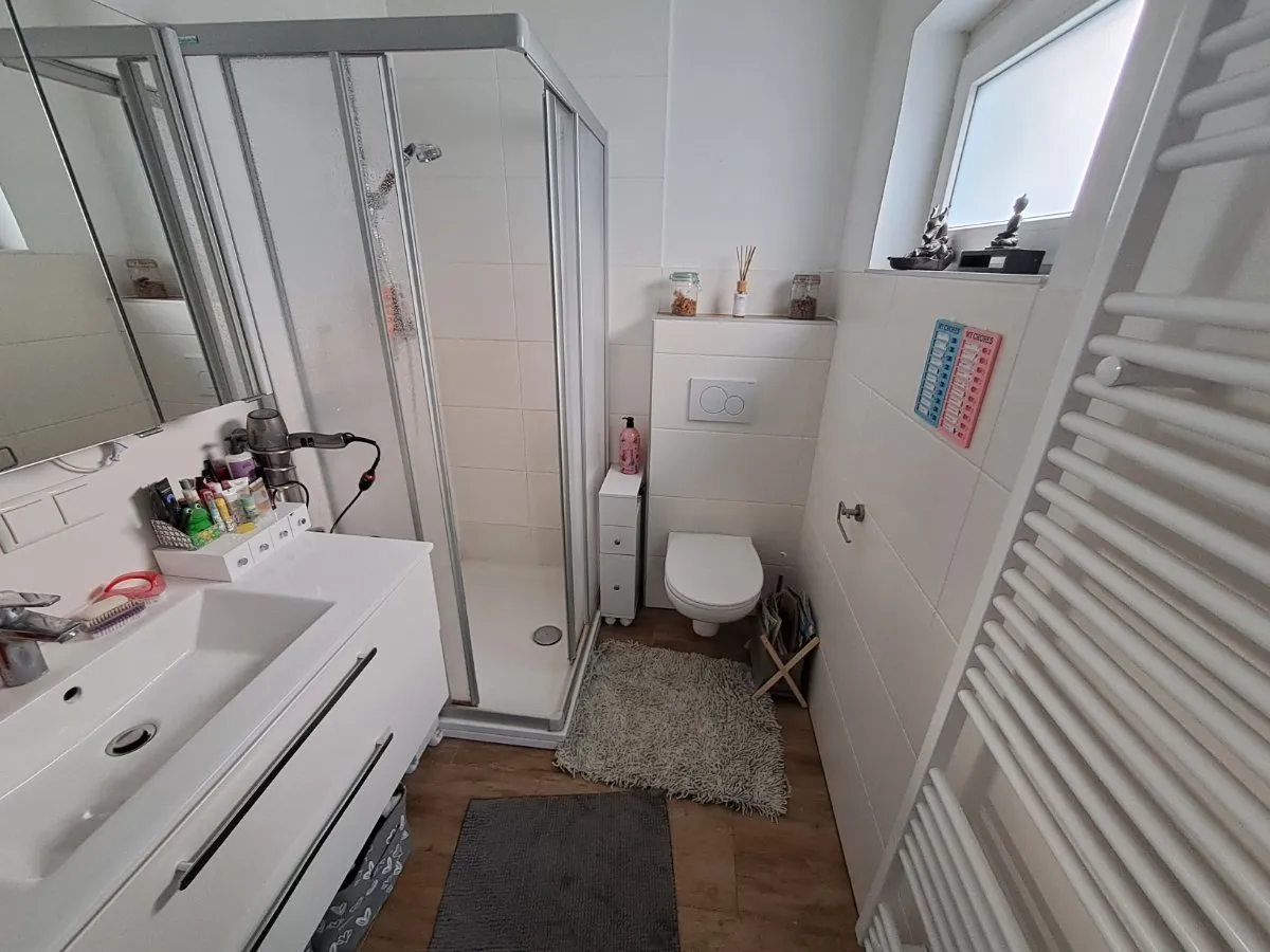 Doppelhaushälfte mit Garage & Garten - Ansicht 3