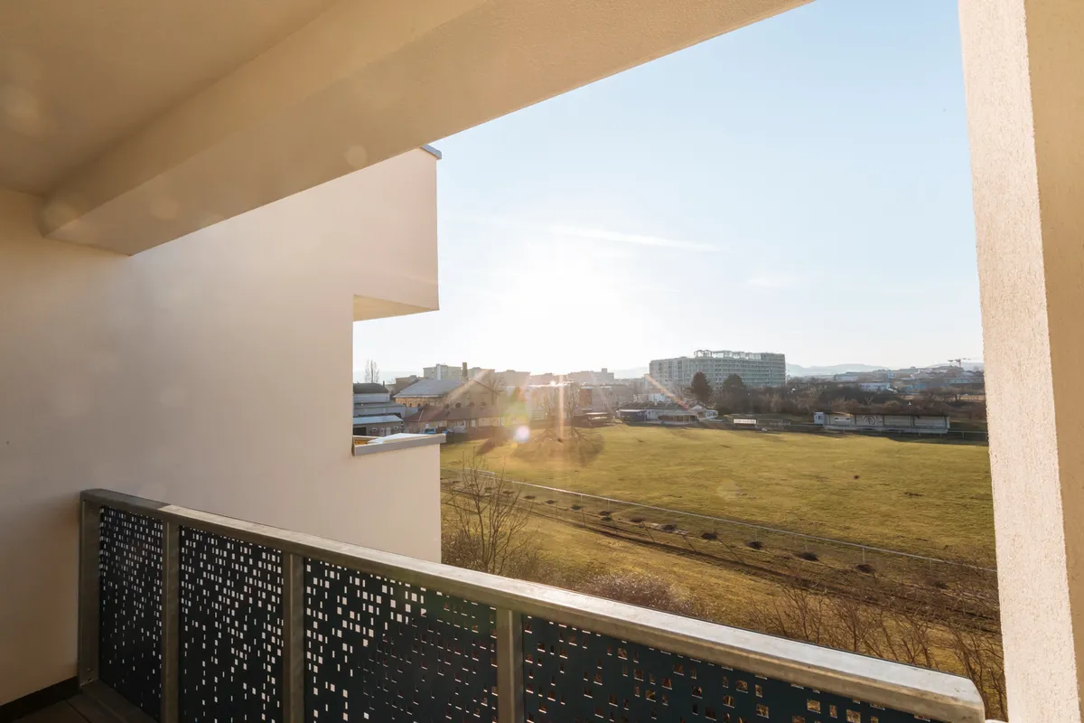 Erstbezug: Exklusive 2-Zimmer-Wohnung mit Südwest-Loggia für anspruchsvolle Mieter - Ansicht 2
