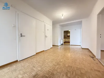 ! AB SOFORT ! 4 Zimmer | zentral begehbar | Toplage beim Naschmarkt | Küche vorhanden | 5. Liftstock – Bild 3
