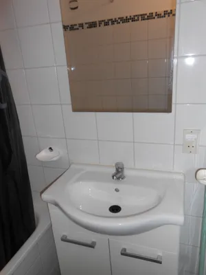 Privat: Neubau, 35m2, absolute Ruhelage, 670. - Euro inkl. Heizung und WW – Bild 3