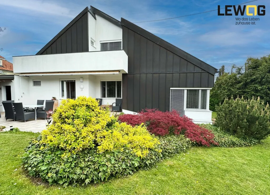 Modernisiertes Architektenhaus mit Gartenidylle, Pasching