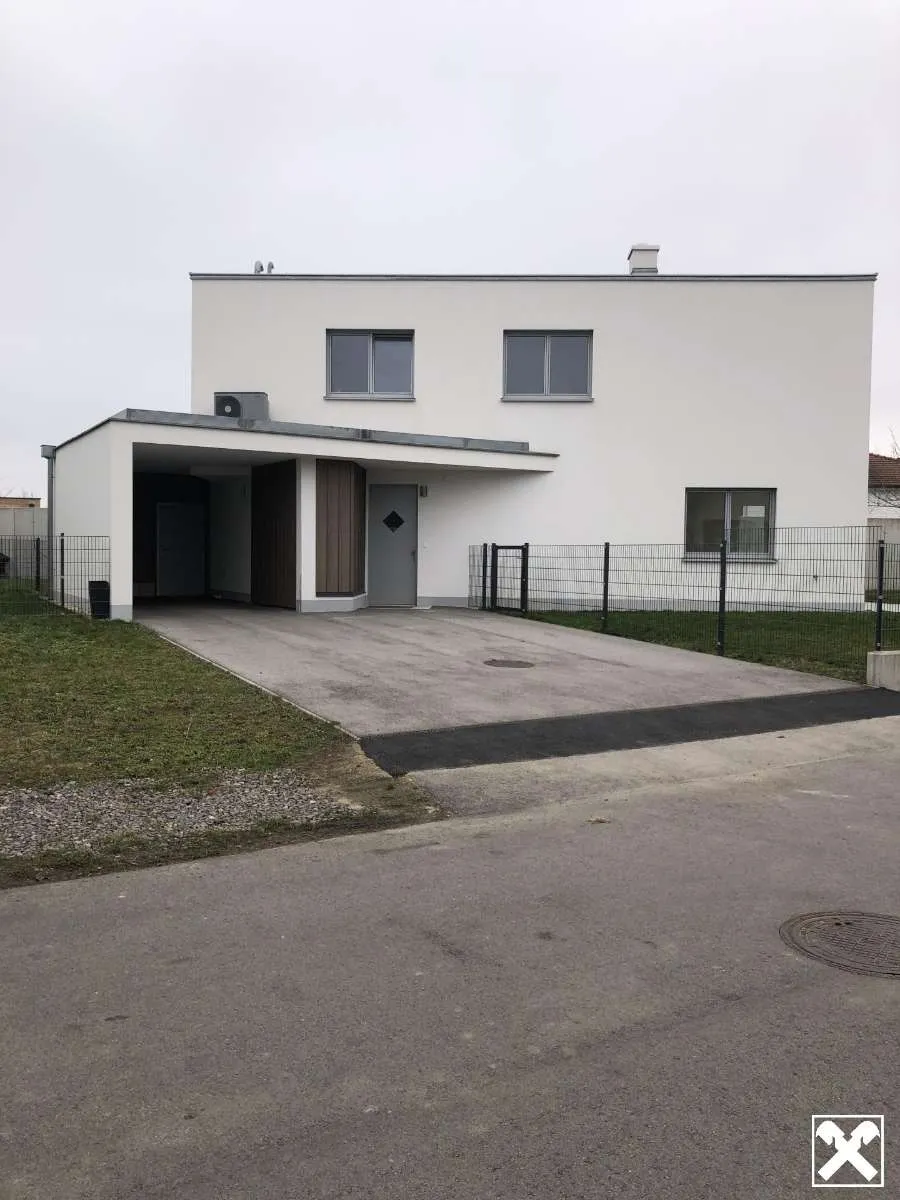 MODERNES WOHNEN AM FÖHRENSEE IN TRASDORF INMITTEN DER NATUR AN FELDER DER REGION ANGRENZEND - Ansicht 2