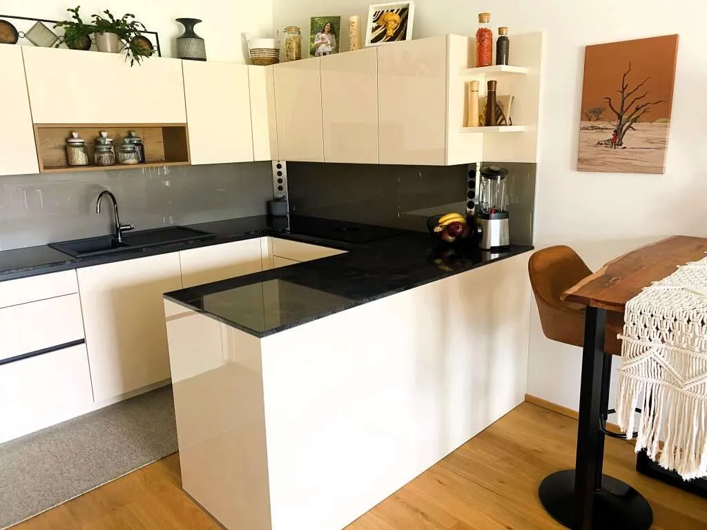 SEEBODEN - Lage trifft Ausblick: Moderne Wohnung mit See- und Bergpanorama (Top A7) - Ansicht 3