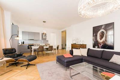 2 Schlafzimmer Luxus Apartment voll möbliert 1190 ruhige Lage