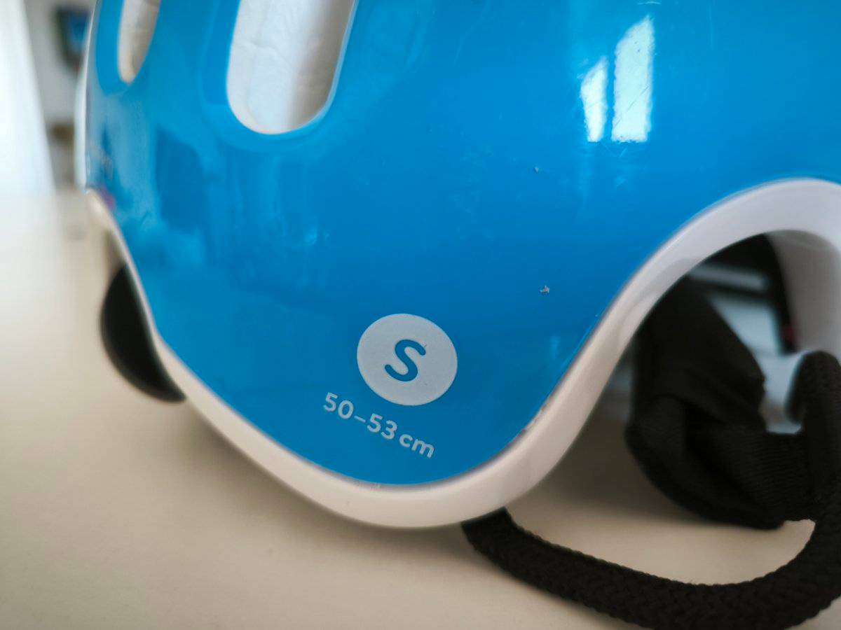Woom 2 blau+ Woom Helme S + kinder Fahrradklingel+ Fahrradschloss,  280,-  (1220 Wien) - willhaben