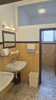 10-Zimmer-Gewerbeimmobilie mieten in Graz-Umgebung – 215 m², € 2.190 – Bild 9 von 18