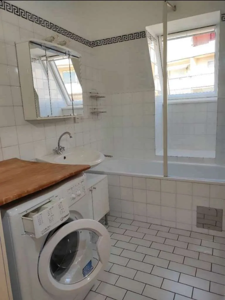 Sonnige 2 Zimmer Wohnung mit Parkplatz! - Ansicht 3