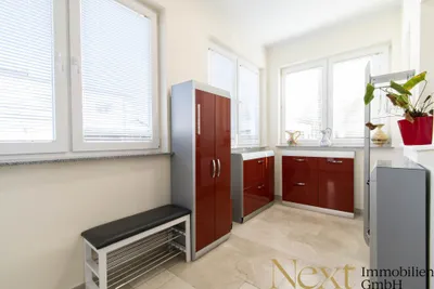 9-Zimmer-Haus mieten in Linz – 239,04 m², € 2.739 – Bild 2 von 22