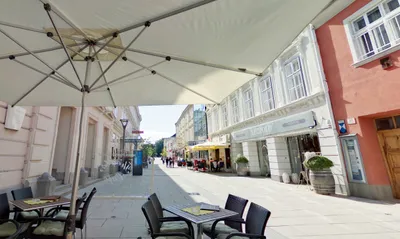 Immobilie kaufen in Wiener Neustadt – 258 m², € 935.000 – Bild 2 von 2