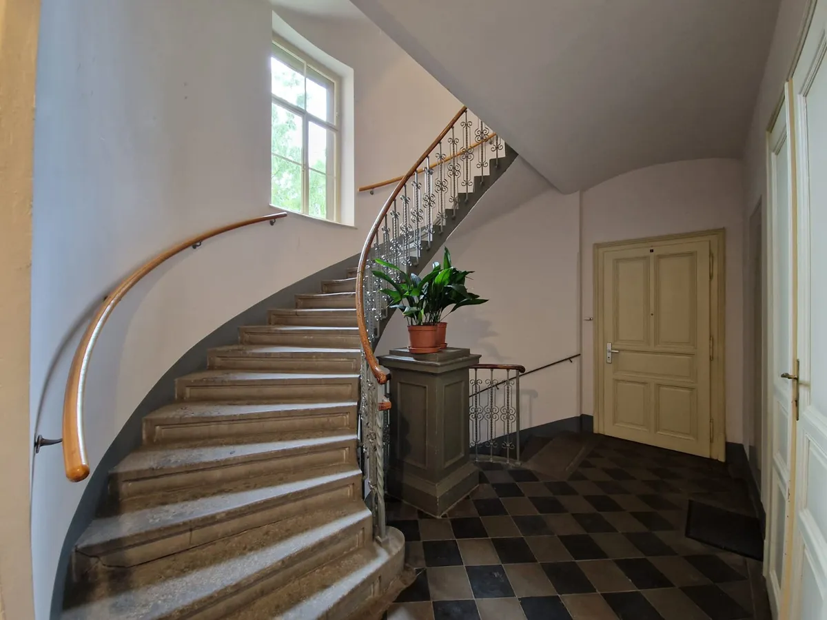Nette 2 Zimmer Wohnung im stilvollen Altbau im Zentrum von Graz. Unbefristete Hauptmiete. – pohled 2