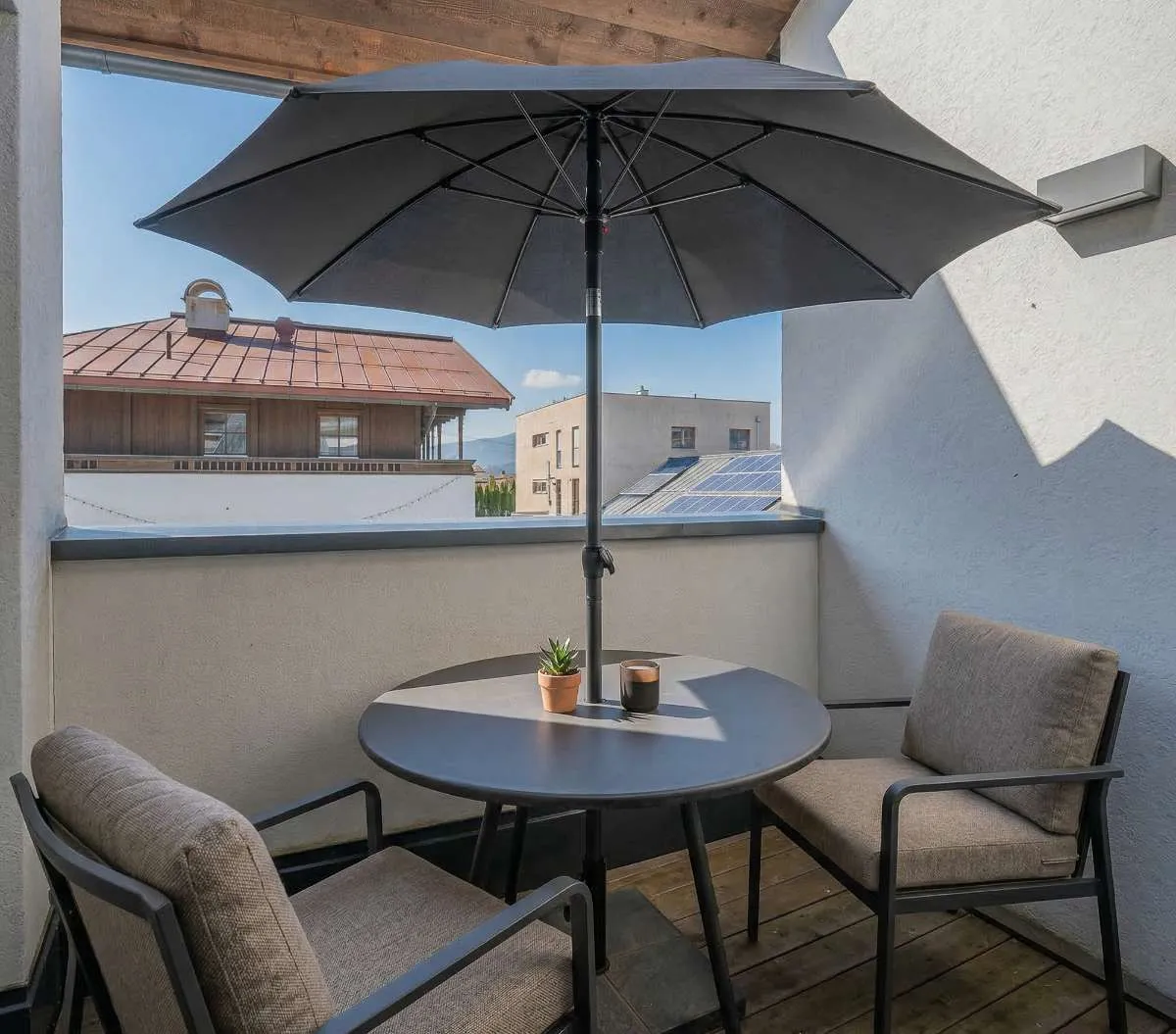 Stilvolles Wohnen im Zentrum von St. Johann in Tirol mit Balkon und hochwertiger Ausstattung - Visning 2