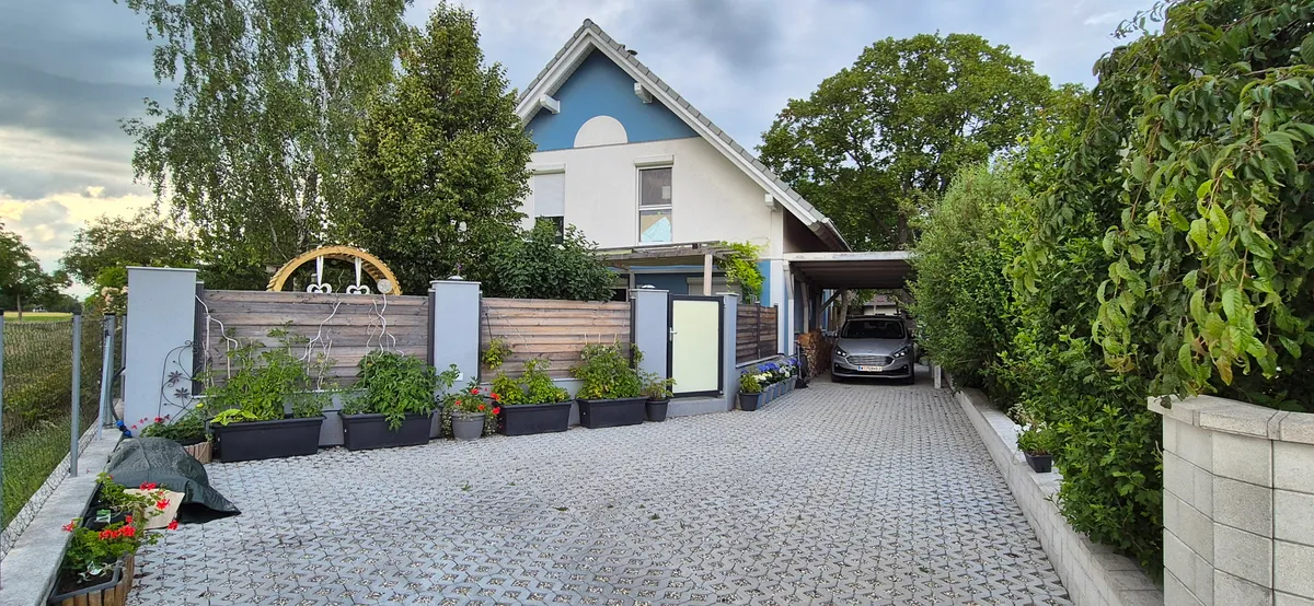 Einfamilienhaus mit Garten und Biopool auf Pachtgrund nahe Wien - Widok 2