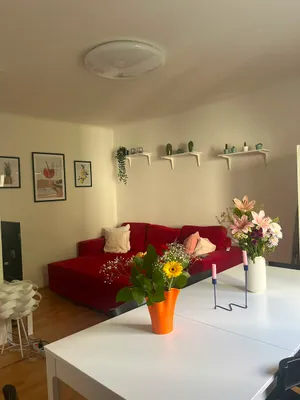 Geräumige 4-Zimmer Wohnung mit Gemeinschaftsterrasse in zentraler Lage des 5. Bezirks – Bild 2