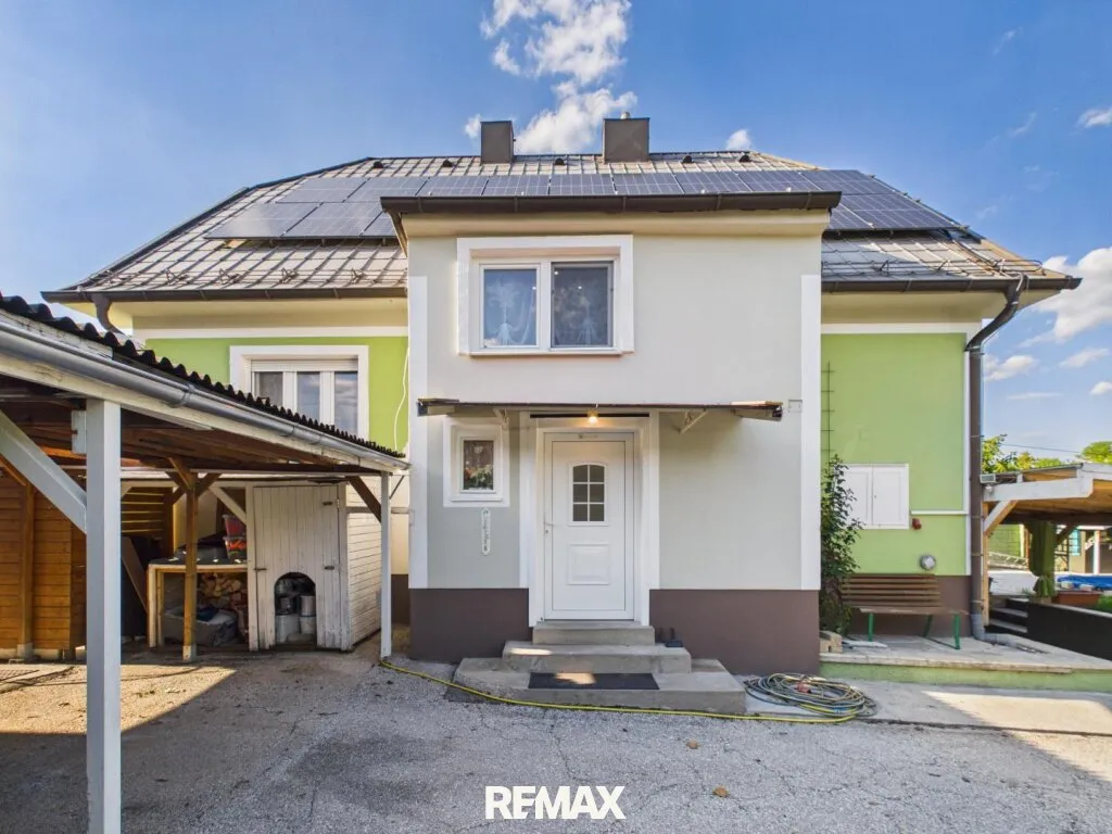 Landhaus mit 6 Zimmern, Pool, Keller, Doppelcarport und großer Sommerterrasse - Ansicht 2