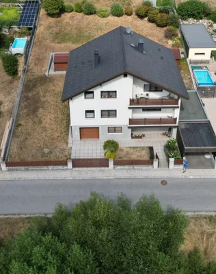 6-Zimmer-Gewerbeimmobilie kaufen in Wiener Neustadt Land – 205 m², € 489.000 – Bild 3 von 7