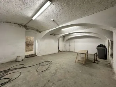 9-Zimmer-Gewerbeimmobilie mieten in Graz – 175 m², € 9 – Bild 2 von 17