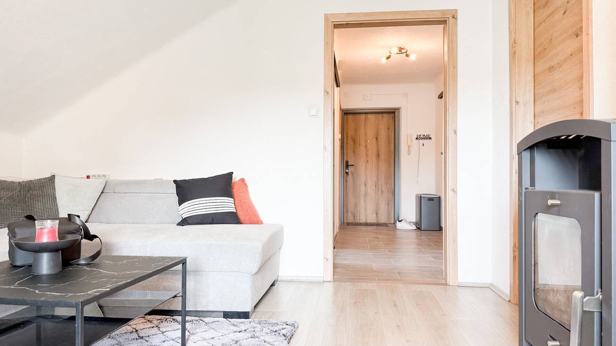 Sanierte 2-Zimmer-Dachgeschosswohnung in Lambach - kompakt & modern - Ansicht 3