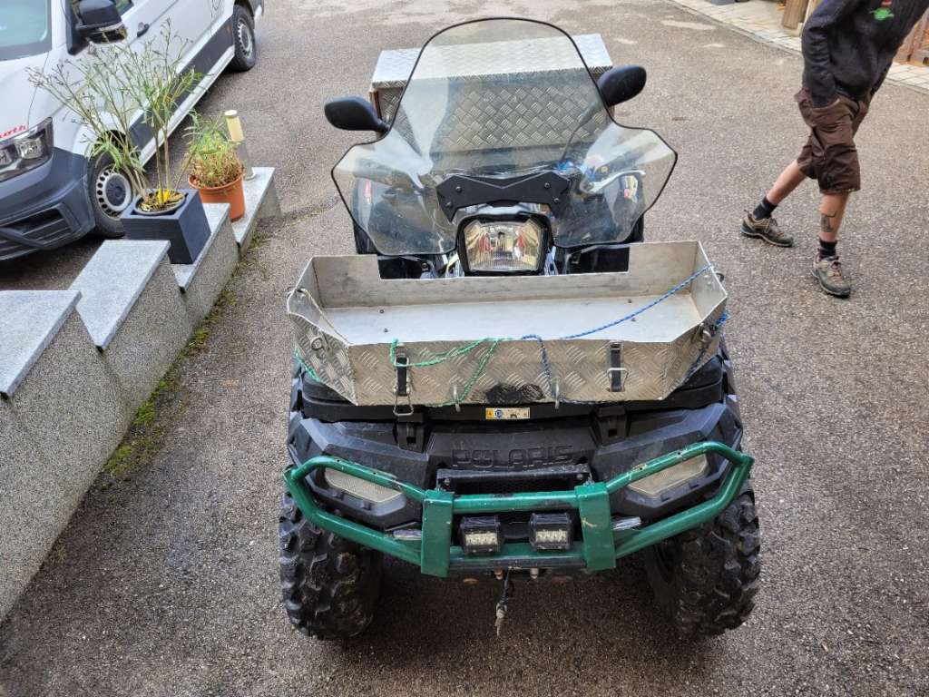 Polaris Sportsman 1000 xp Quad